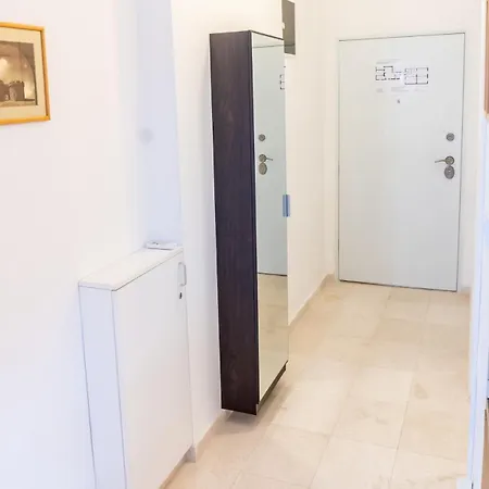 Apartment Center 2bdr Additional Living King Bed 4 Pers Belgrade